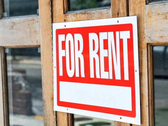 Crisis de alquiler en Alberta: nuevos residentes luchan mientras la demanda de vivienda aumenta