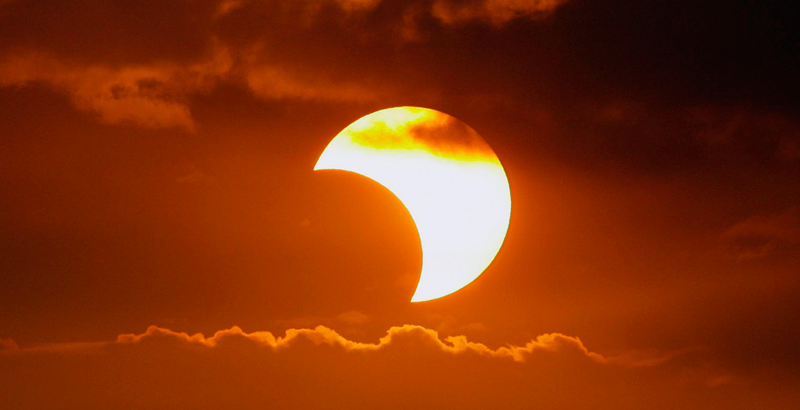 ¡Alerta de Eclipse Parcial de Sol en Alberta!