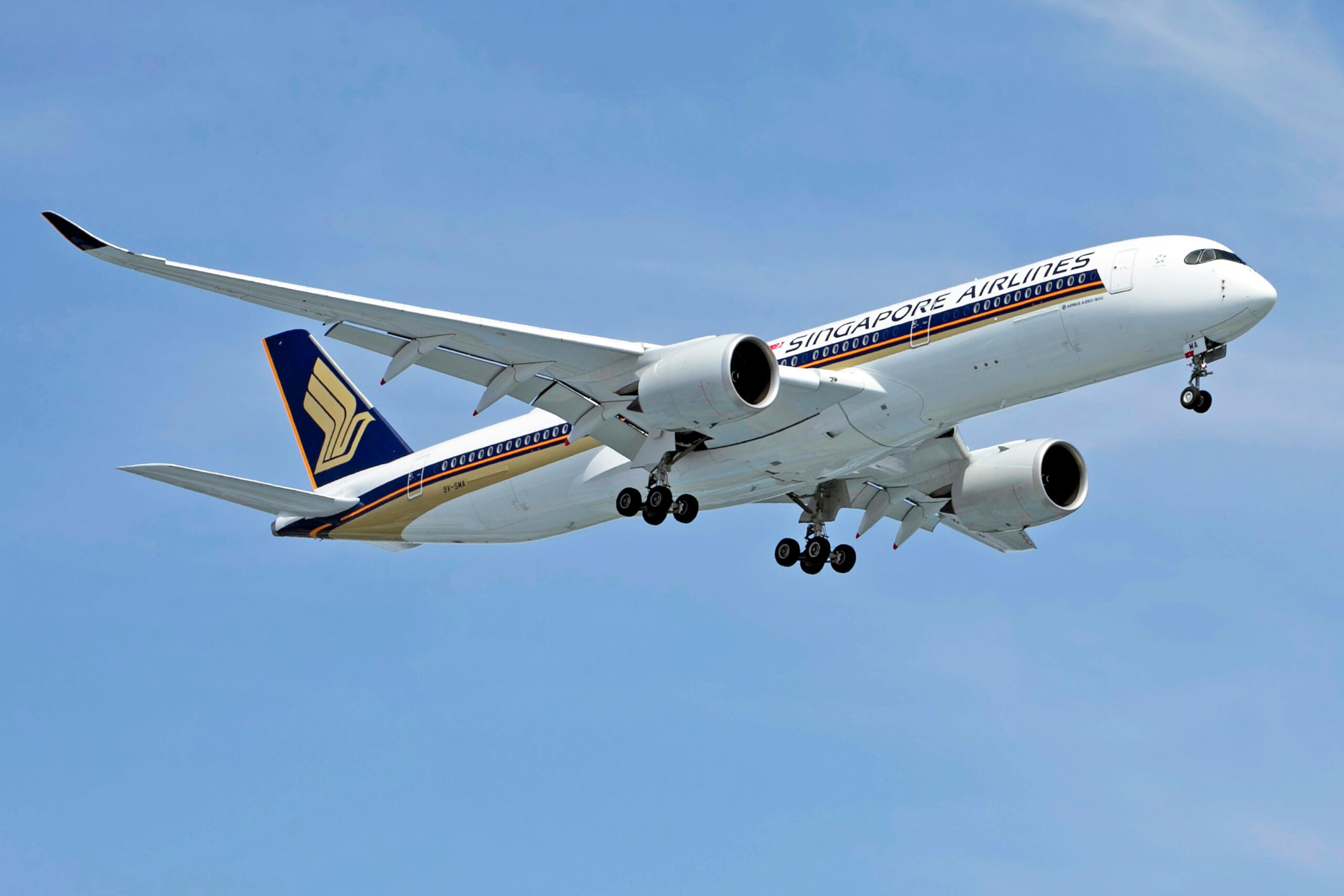 Vuelo de Singapore Airlines sufre graves turbulencias: Un muerto y decenas de heridos